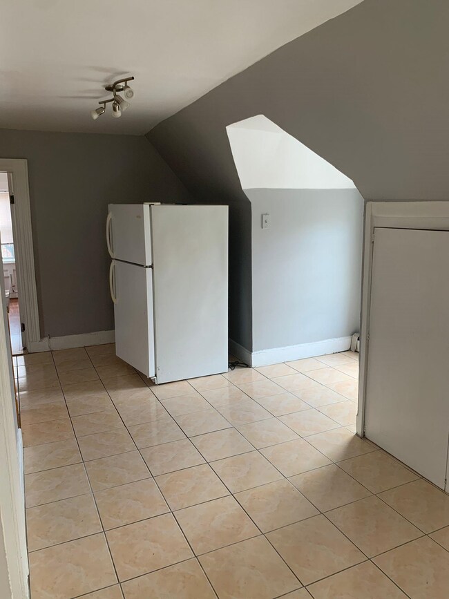 139 Shippen St unit 3, Weehawken, NJ 07086 - photo 3