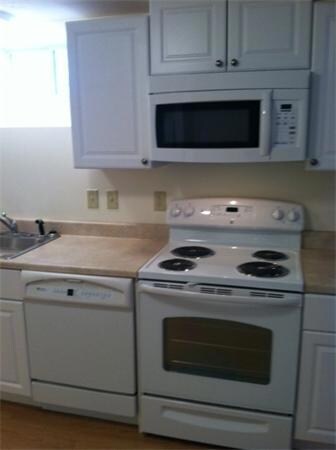 82 Tower St unit B, Worcester, MA 01606 - photo 3