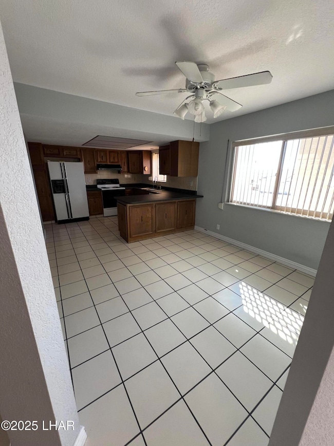 KITCHEN DINING 1
