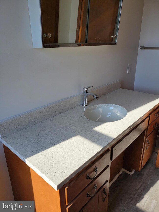 1801 S Main St unit 7 2ND FLOOR, Bechtelsville, PA 19505 - photo 5