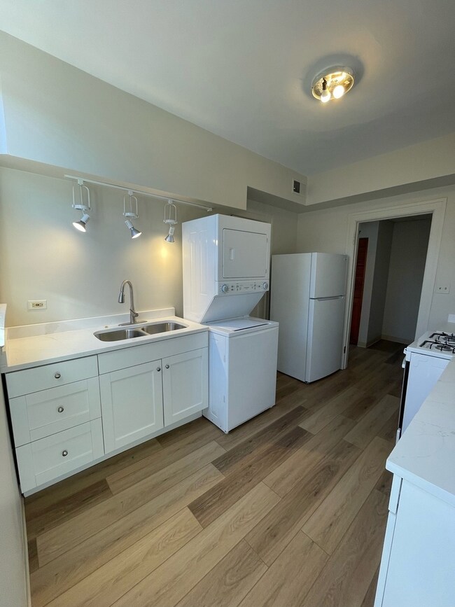 103 E 1st St unit 2S, Elmhurst, IL 60126 - photo 7