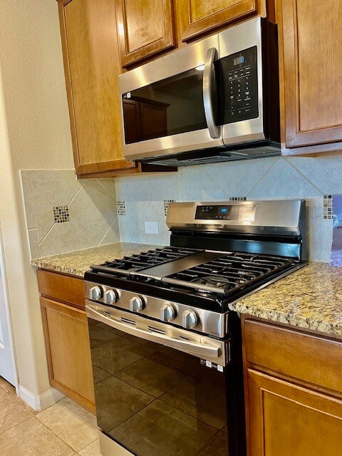 19727 Whistle Creek Ln, Cypress, TX 77433 - photo 6