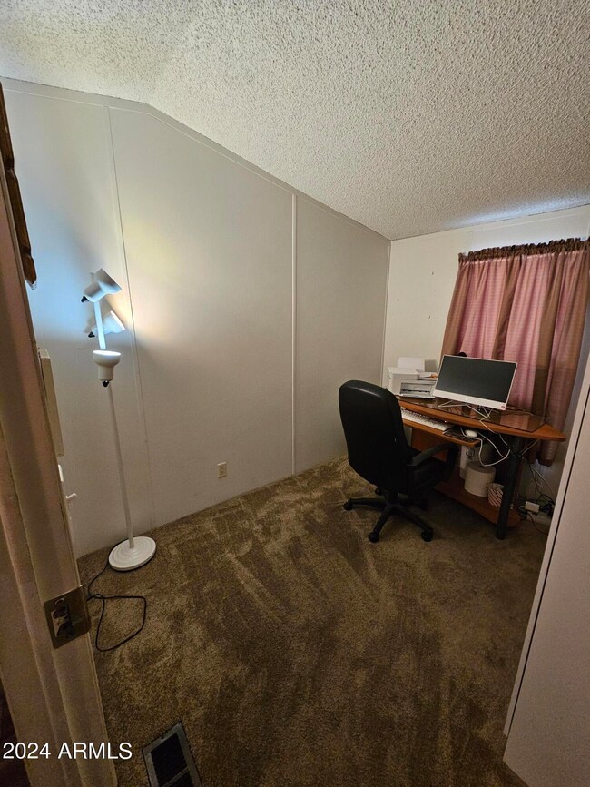 Guest Bedroom #1