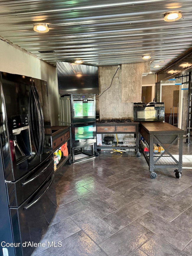 411 Pine St, Mullan, ID 83846 - photo 6