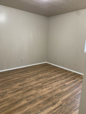 2701 Poplar Cir unit C, Bryan, TX 77801 - photo 4