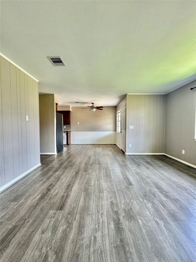 5710 Hoover St, Houston, TX 77092 - photo 5