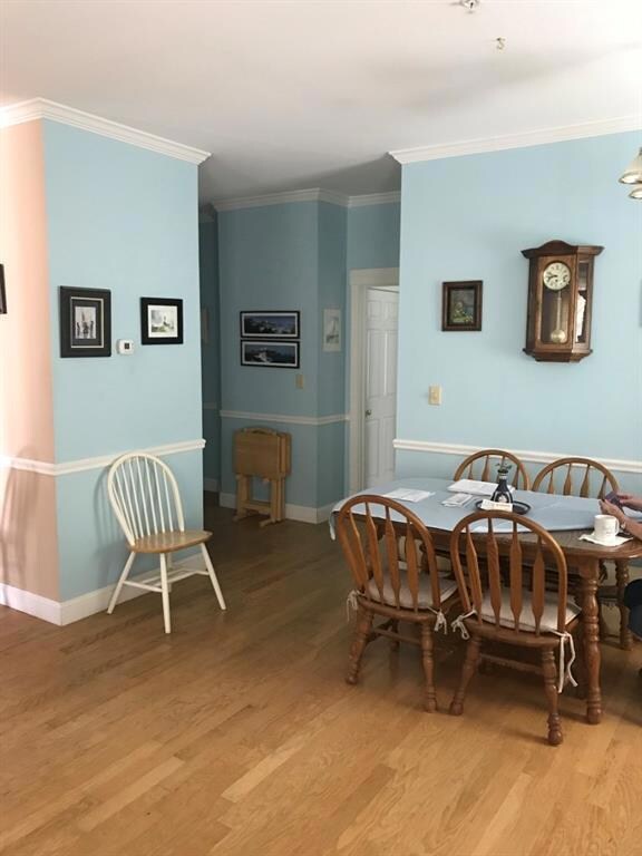 The kitchen is to the left of this...