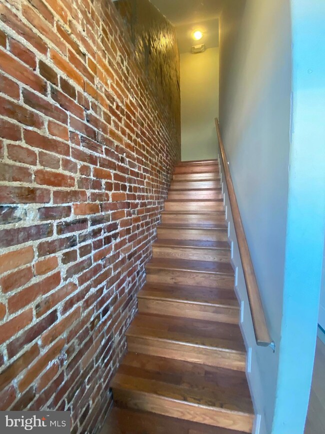 32 Q St NW unit B, Washington, DC 20001 - photo 2