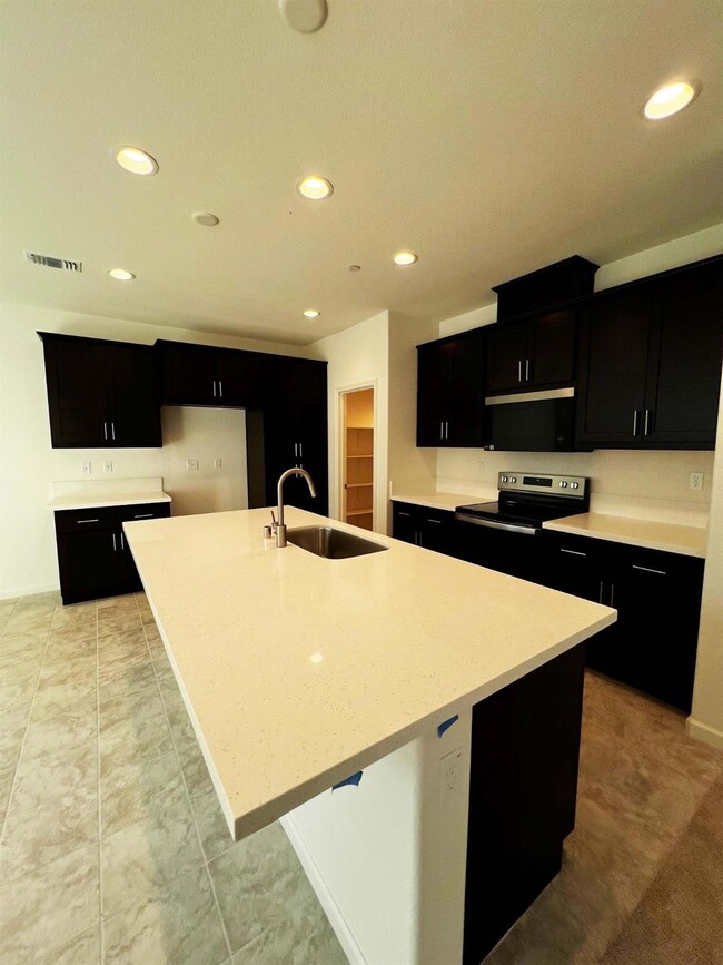 17244 Bosch Ave unit 91, Lathrop, CA 95330 - photo 3