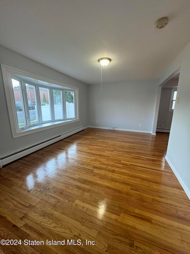 15 Spratt Ave unit 1, Staten Island, NY 10306 - photo 3