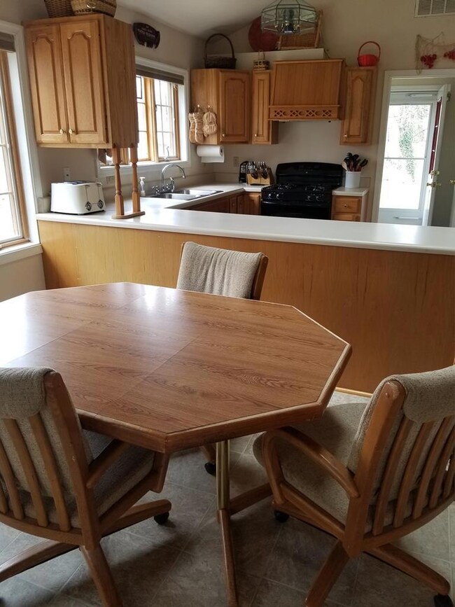 89 Yeocomico Ln, Kinsale, VA 22488 - photo 3