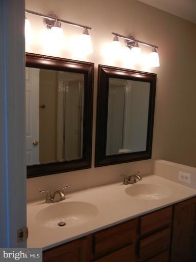 8165 Halley Ct unit 8165-3, Lorton, VA 22079 - photo 6