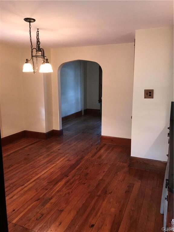 605 Oakwood St, Easton, PA 18045 - photo 5