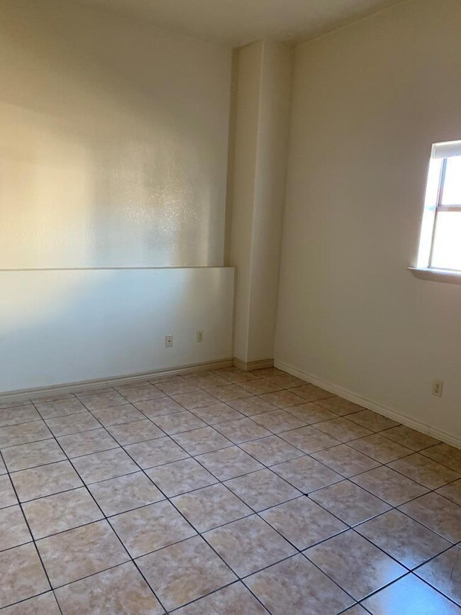 2483 Second St unit D, Eagle Pass, TX 78552 - photo 2