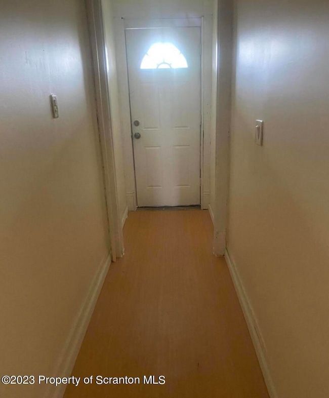 608 W Locust St, Scranton, PA 18504 - photo 3