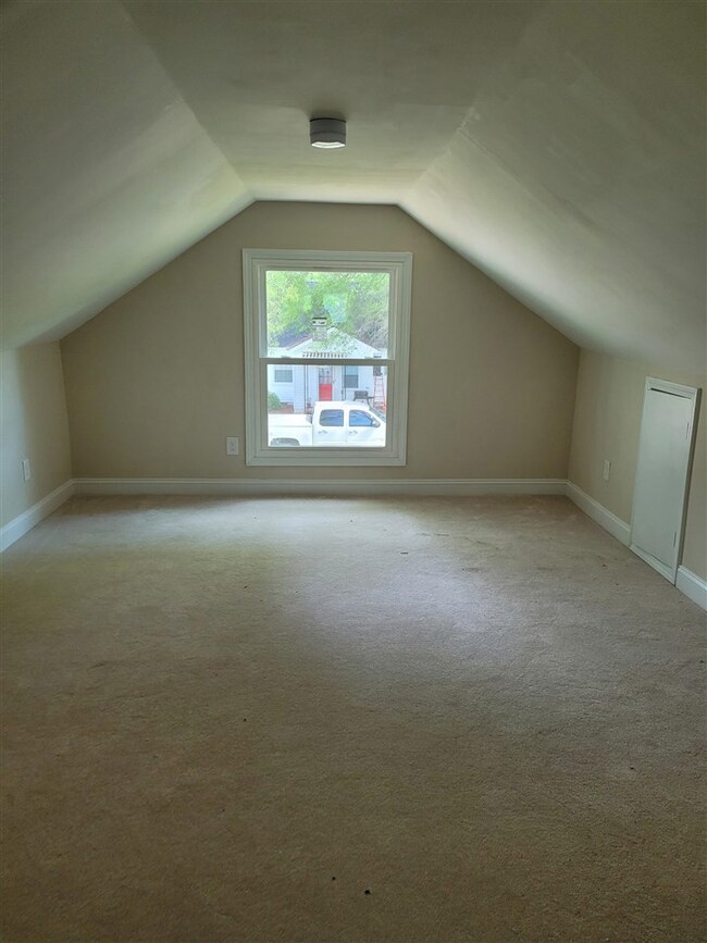 107 Mooreland Dr, Oxford, NC 27565 - photo 7