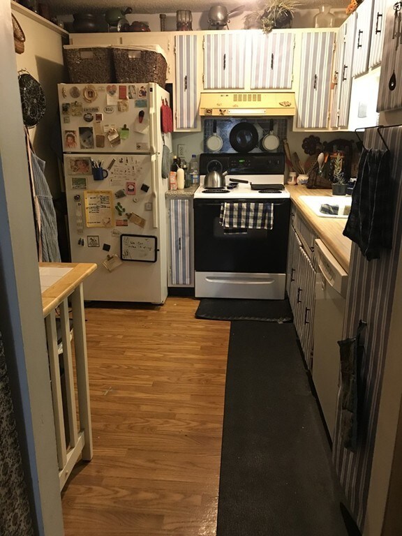 80 Damon Rd unit 8202, Northampton, MA 01060 - photo 3