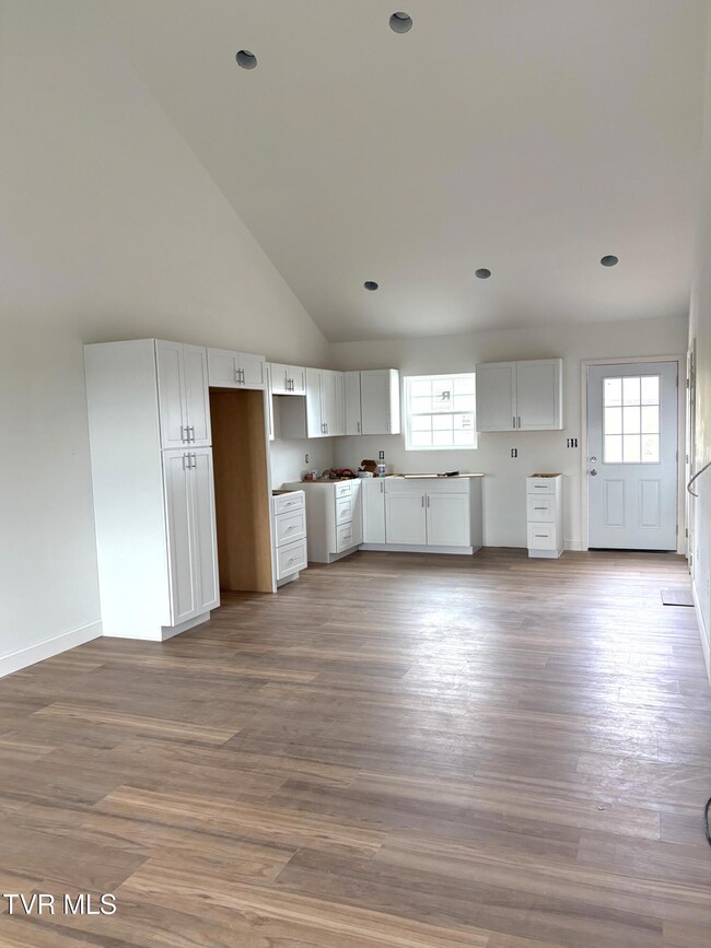 1720 Pendleton St, Kingsport, TN 37660 - photo 6