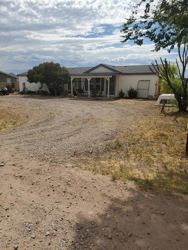 24270 N Cleveland St, Paulden, AZ 86334 - photo 3