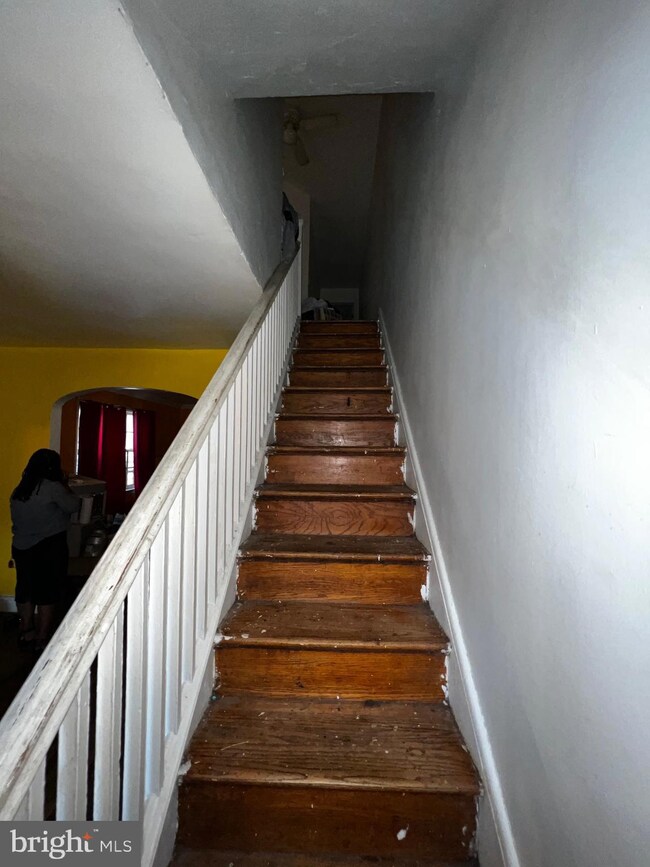 3917 Colborne Rd, Baltimore, MD 21229 - photo 5