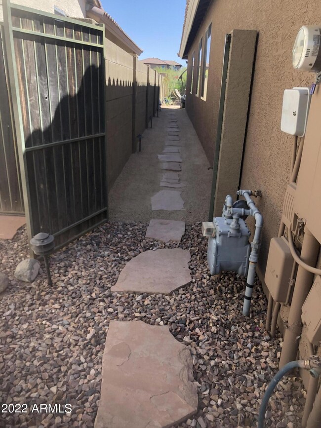 Sandstone around to gate