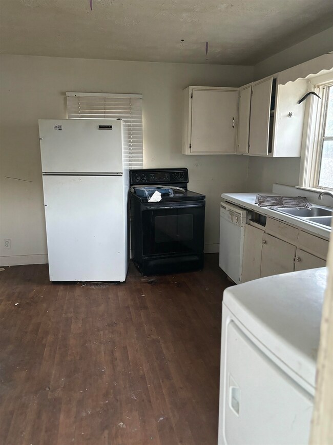 202 Elm St, Greenup, KY 41144 - photo 2