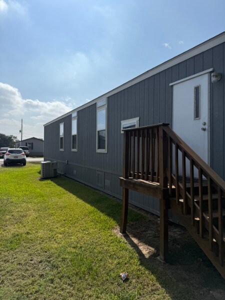 20410 Telge Rd unit 11, Tomball, TX 77377 - photo 7