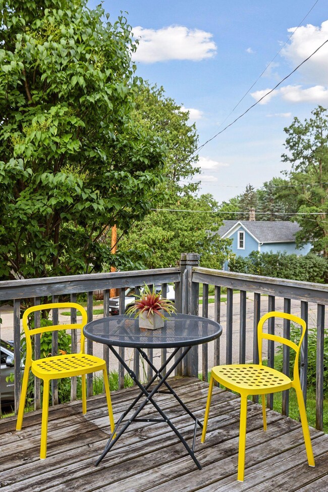 Charming front porch to enjoy your morning coffee or quiet evenings.