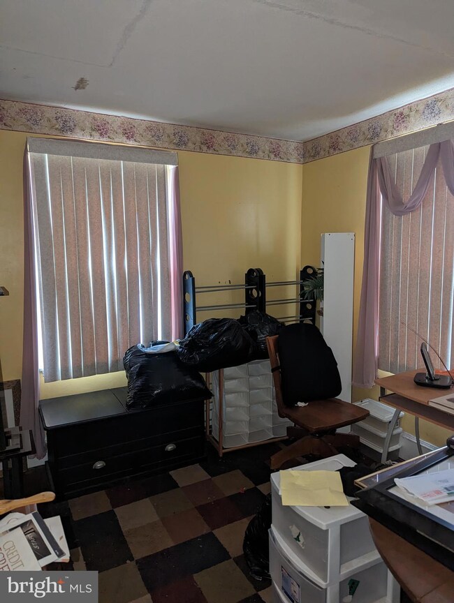 2951 Sumter Rd, Camden, NJ 08104 - photo 6