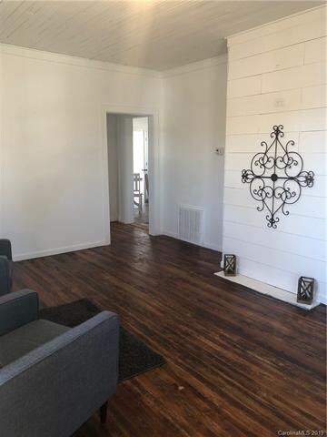 202 Mcconnell St, Clover, SC 29710 - photo 2