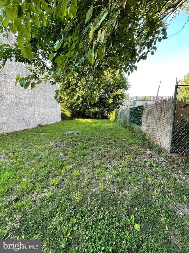 629 Clinton St, Camden, NJ 08103 - photo 5