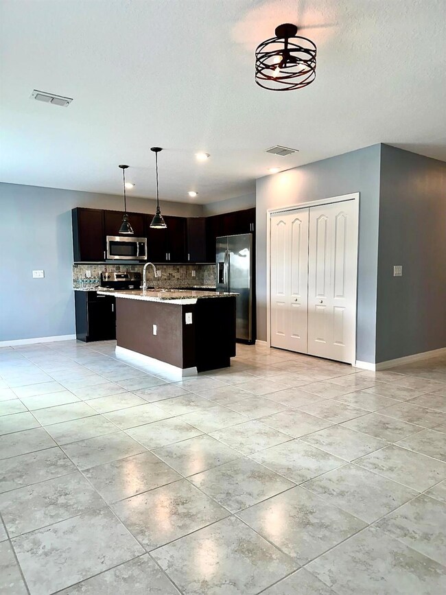 1641 SW Victor Ln, Port Saint Lucie, FL 34984 - photo 5