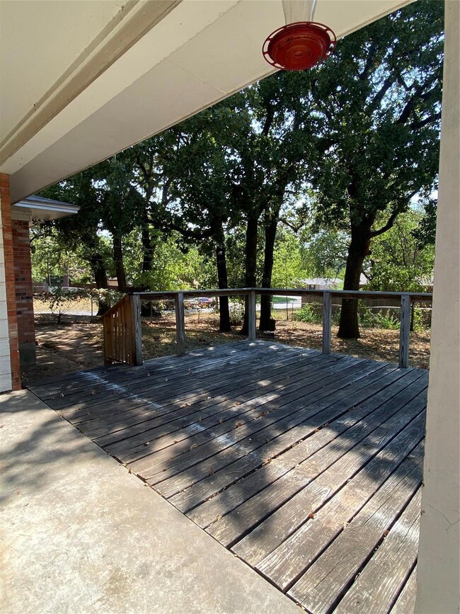 2118 Mercedes Rd, Denton, TX 76205 - photo 5