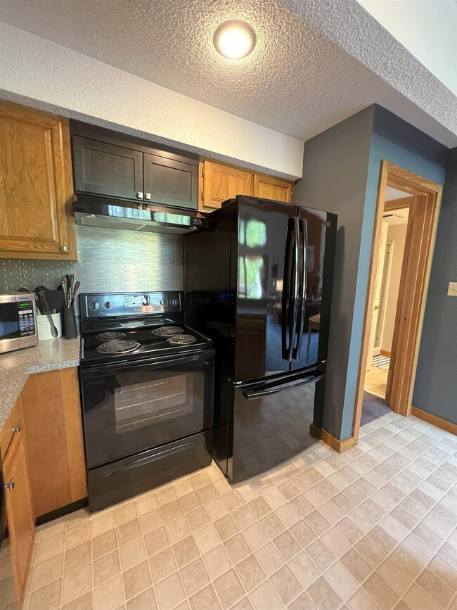 20 Marcalus unit 4, Lincoln, NH 03251 - photo 3