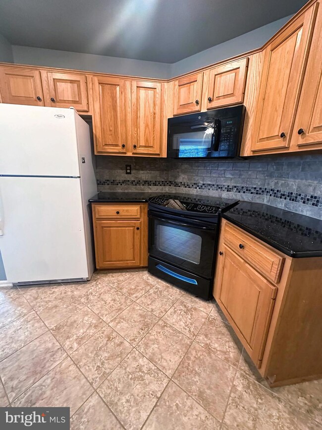 48 Cedar Ct, Royersford, PA 19468 - photo 5