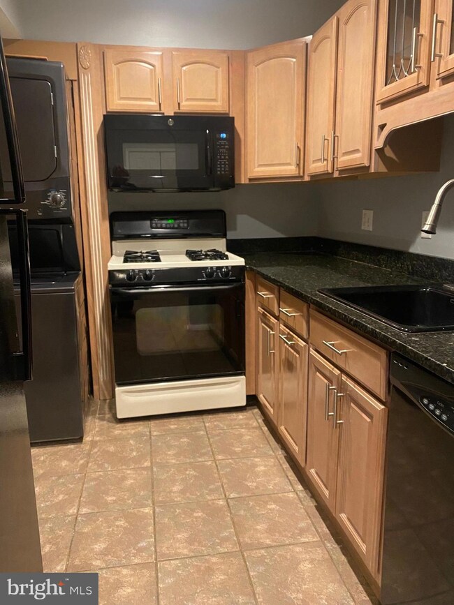 521 Epsom Rd unit T, Towson, MD 21286 - photo 7