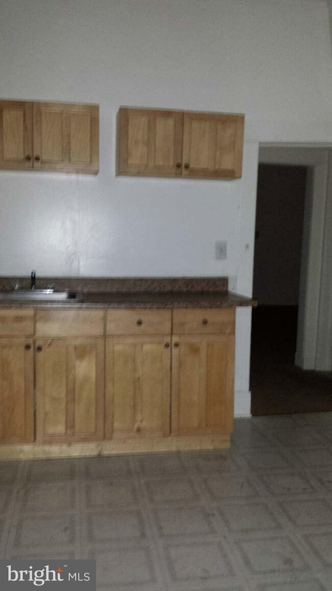 615 Parkwyrth Ave unit B, Baltimore, MD 21218 - photo 5