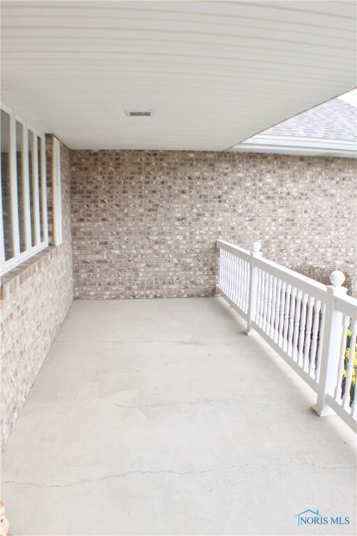 Huge Front Porch For Summer Enjoyment!