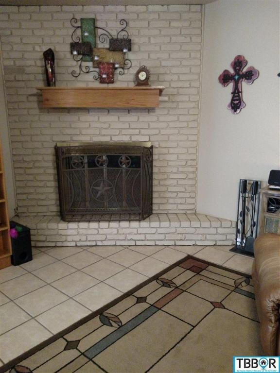 511 E Austin St, Troy, TX 76579 - photo 6