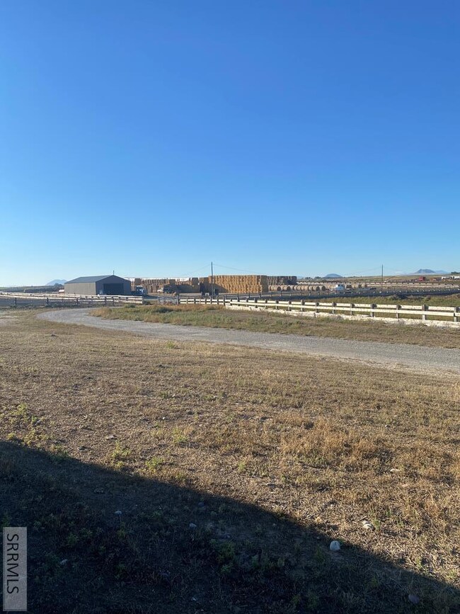 930 N 350 W, Blackfoot, ID 83221 - photo 7