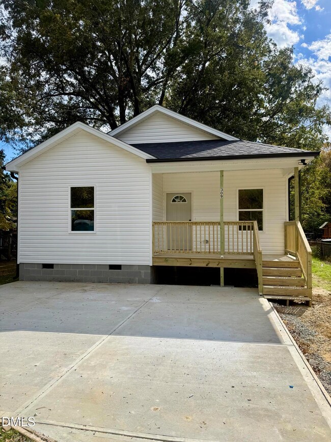 309 W McAden St, Graham, NC 27253 - photo 2