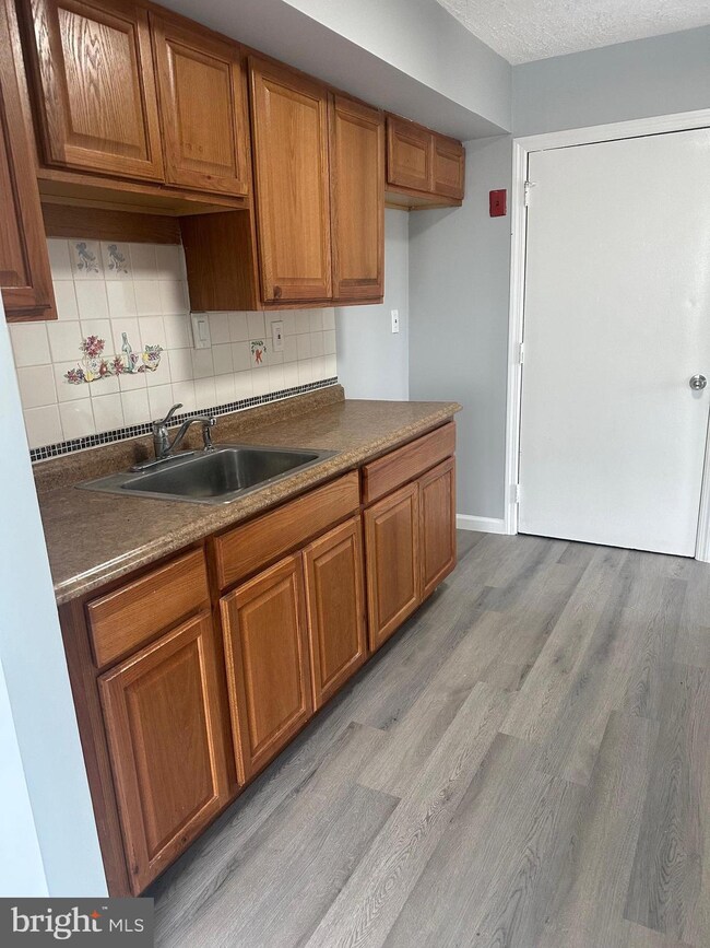 17 Lawrence Ct, Sicklerville, NJ 08081 - photo 5