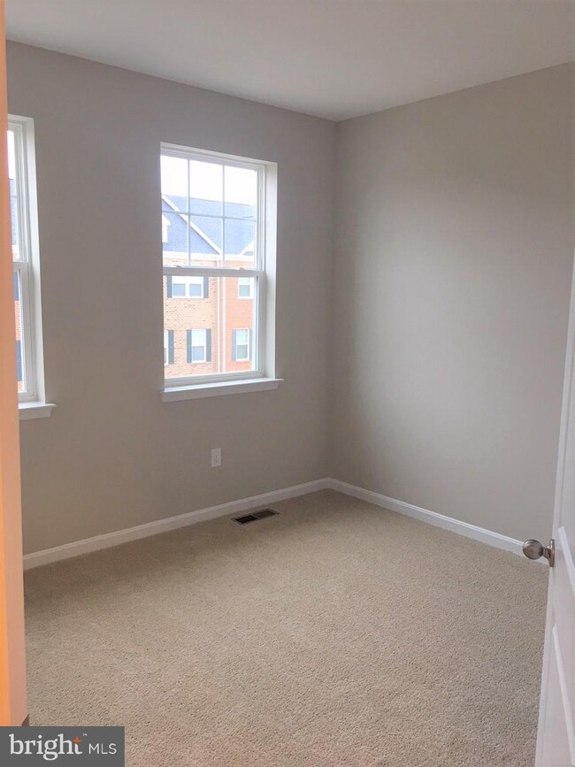 15613 Sunningdale Place, Upper Marlboro, MD 20772 - photo 4