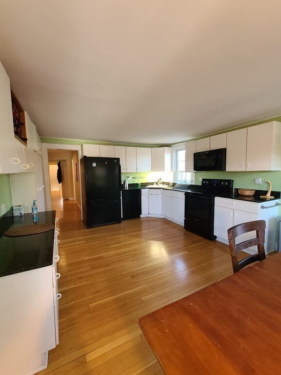 24 Farwell Place unit 3, Cambridge, MA 02138 - photo 4