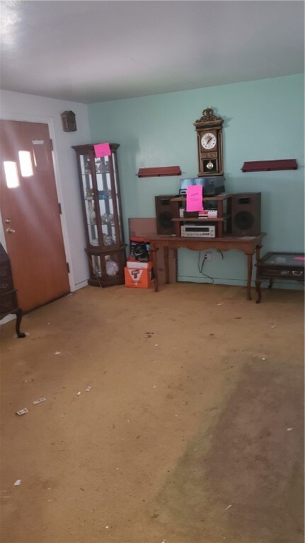 18' x 11' living room. It is believed but not guar