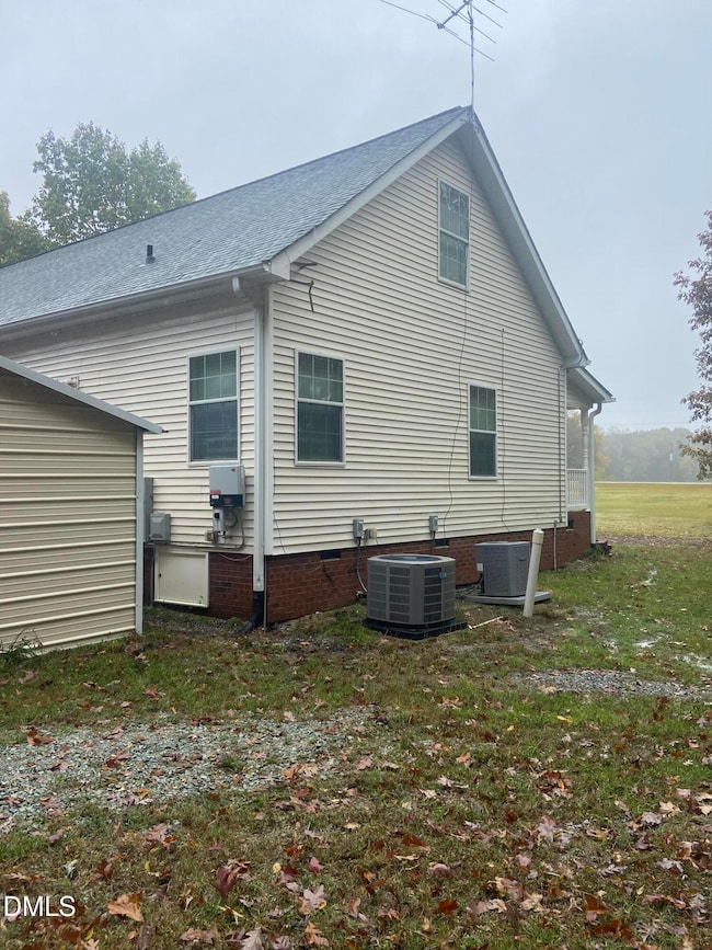 226 Aubrey Clayton Rd, Hurdle Mills, NC 27541 - photo 4