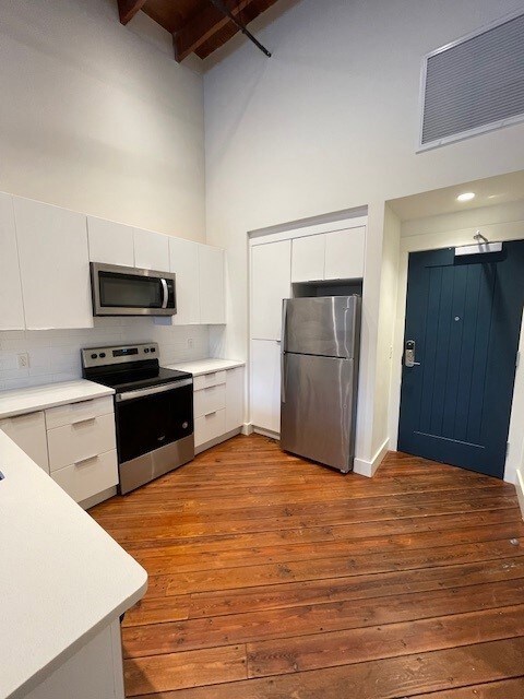 207 Gloucester St unit 209, Brunswick, GA 31520 - photo 2