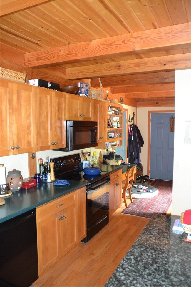 14 Abenaukee Dr, Wolfeboro, NH 03894 - photo 4