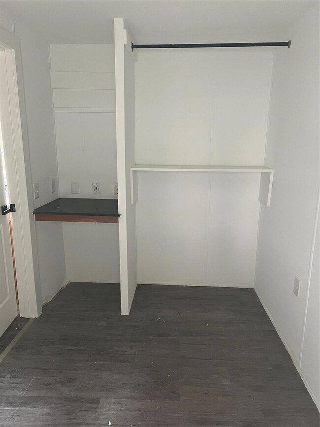 8458 Sweetleaf Ln unit B, Plantersville, TX 77363 - photo 6