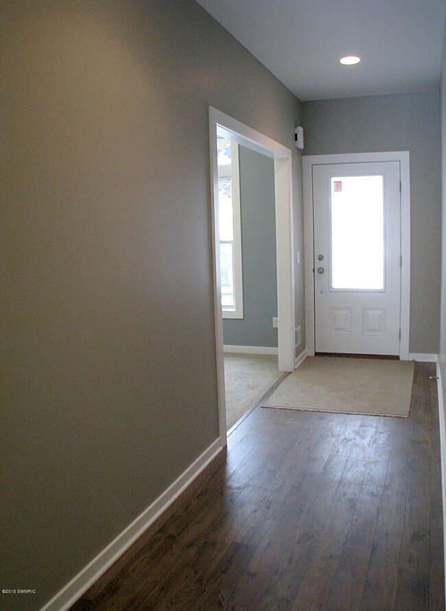 2415-Foyer